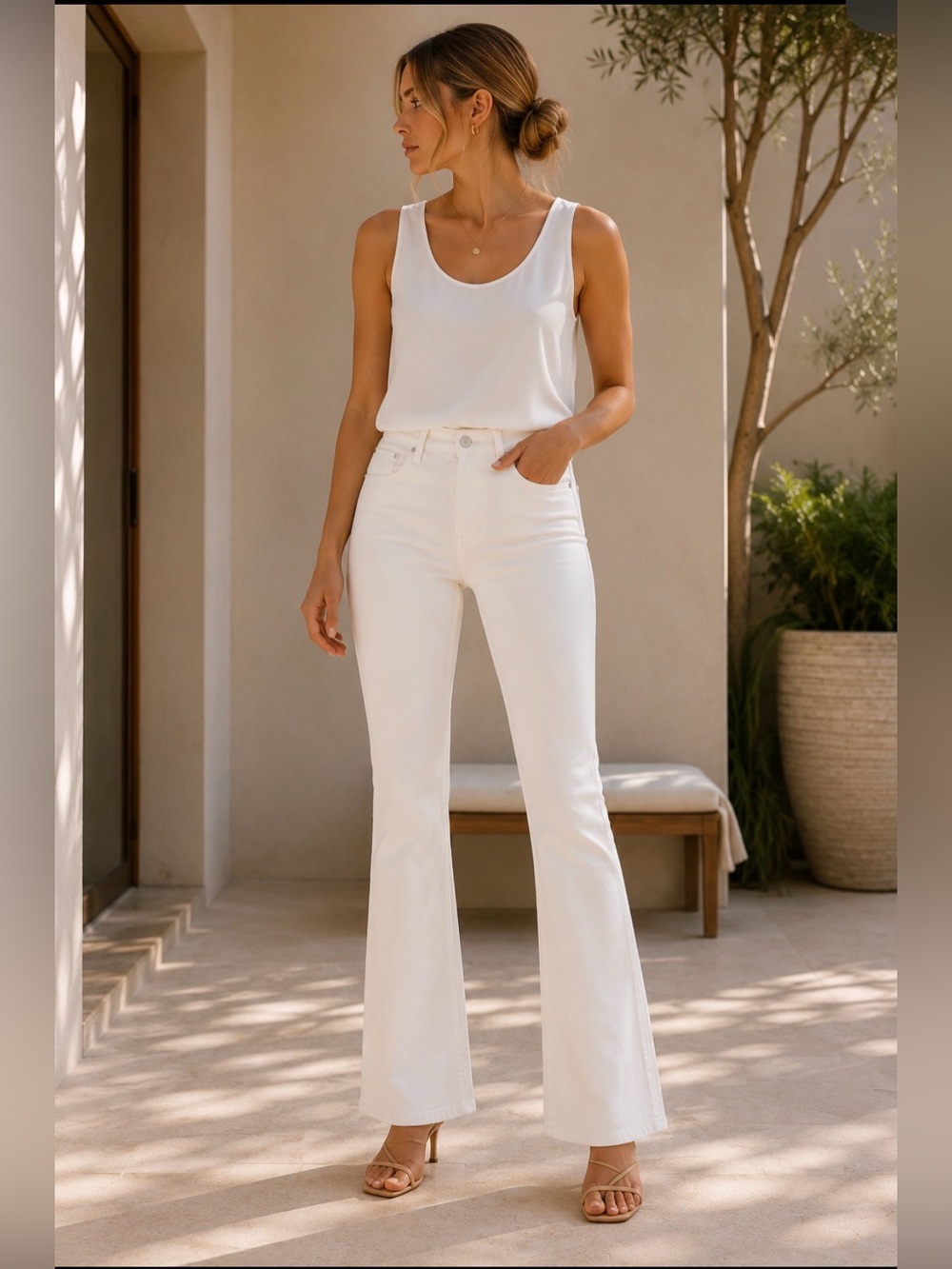 PAIGE Genevieve White Bootcut Jeans Size 27 Crisp White Stretch Denim